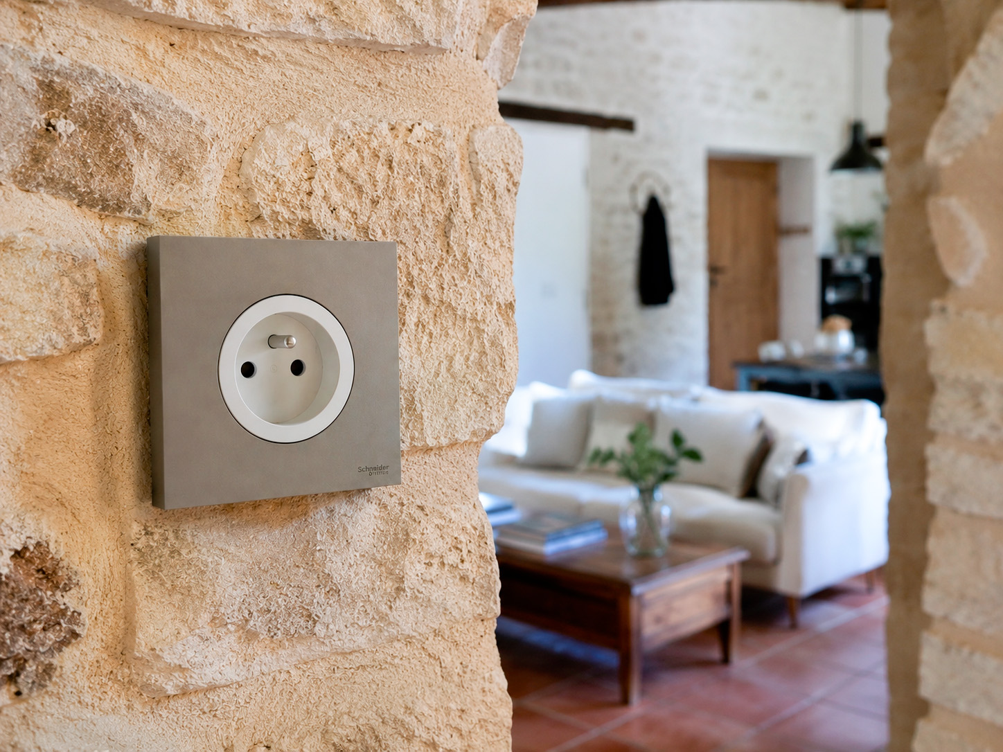 Rénovation électrique d'une maison en pierre à Lesneven